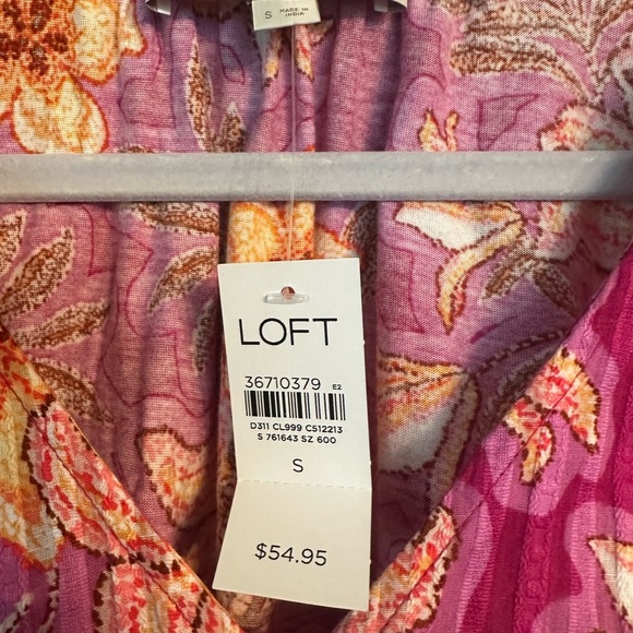 LOFT Pink Floral Women's Top Size Small - Picture 2 of 4